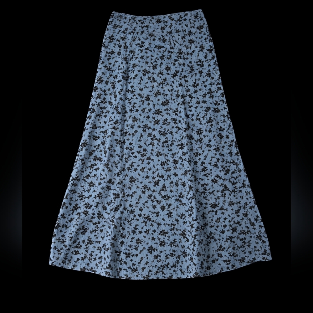Arizona Jean Co | Blue Floral Midi Skirt | Medium - Picture 4 of 4